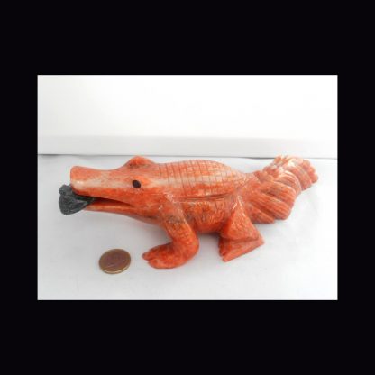 Crocodile en Pierre de Calcite Orange
